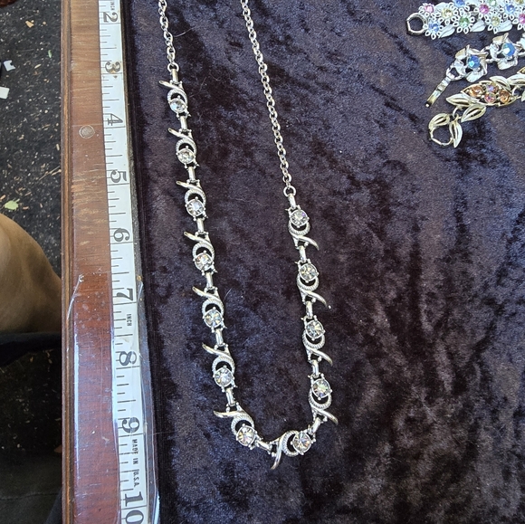 Vintage Rhinestone Necklace - Picture 3 of 3